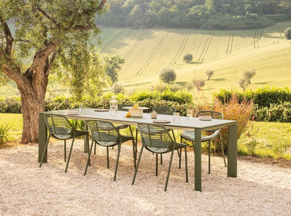 grys ogrodowy kamień naturalny na taras i w ogrodzie stół do ogrodu włoskie meble.webp